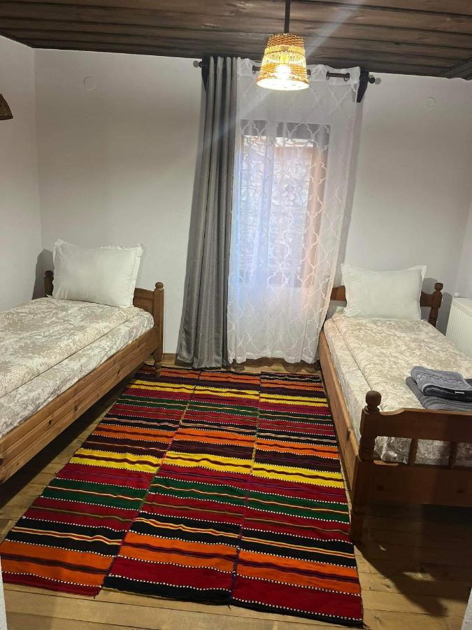 Къща За Гости Близнаците Leshten Dış mekan fotoğraf