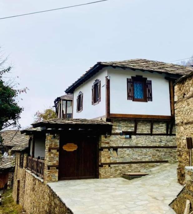 Къща За Гости Близнаците Leshten Dış mekan fotoğraf